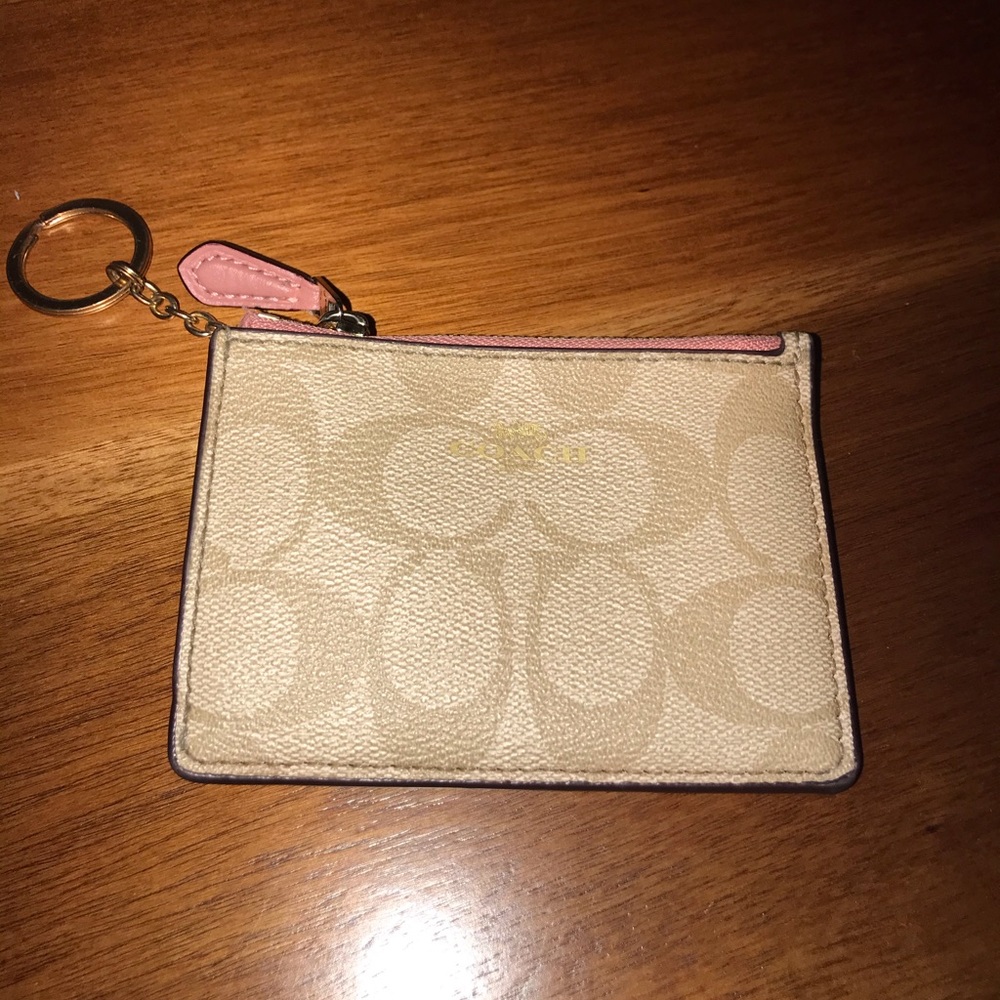 Coach Key Chain card holder 🎀